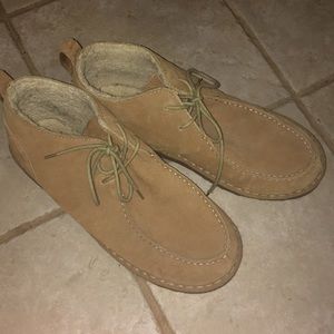 American Eagle slippers